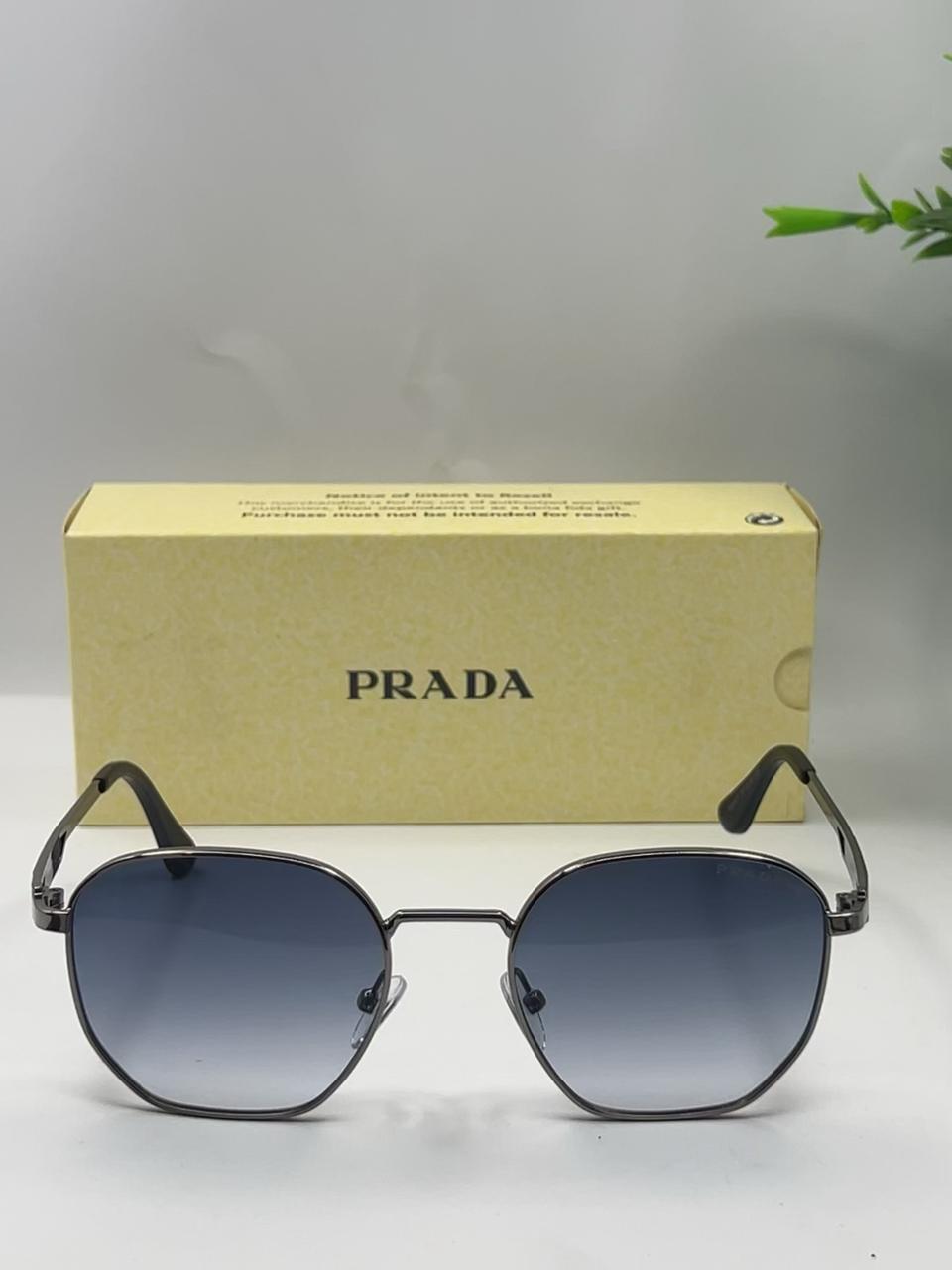 Prada Smoky Gray Gradient Oversized Women\'s Sunglasses Prada - Prada Symbole - Oversized Sunglasses - Black  main image 4