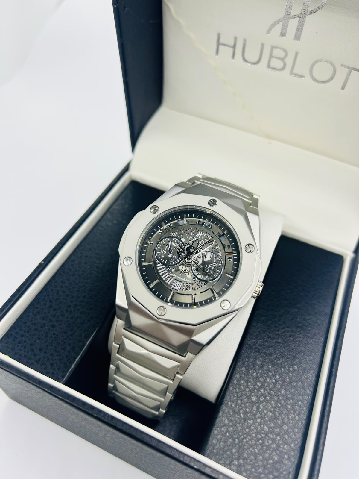 Diamond Cut Hublot Watch - Green Dial